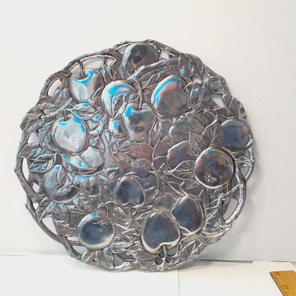 Arthur Court 1991 signed Vintage apple plate - Picture 1 of 5